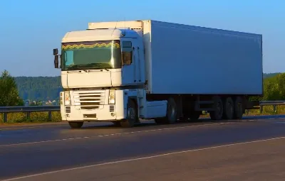 Adana ile Bornova Arası Öğrenci Eşyası Taşıma